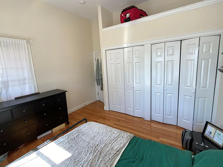 14 Flint St #3 — Photo 11