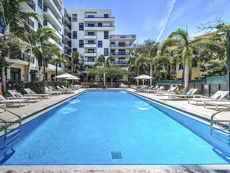 The Vibe Miami — Photo 14