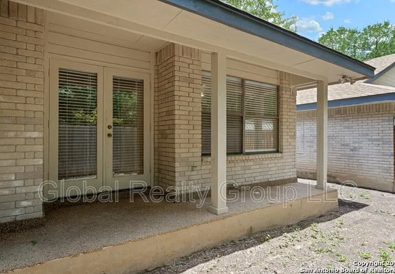 118 Golden Way — Photo 5