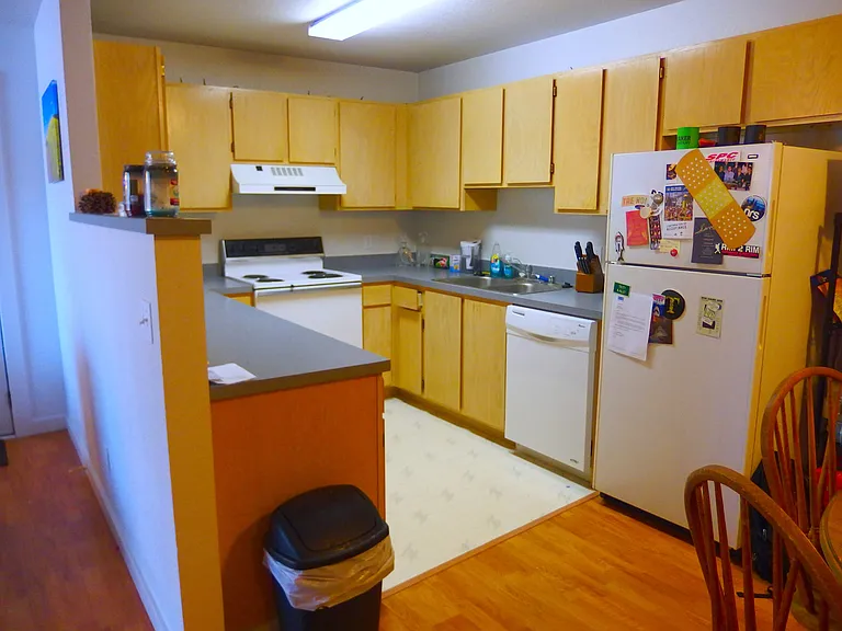 1424 Northwood Dr — Photo 6
