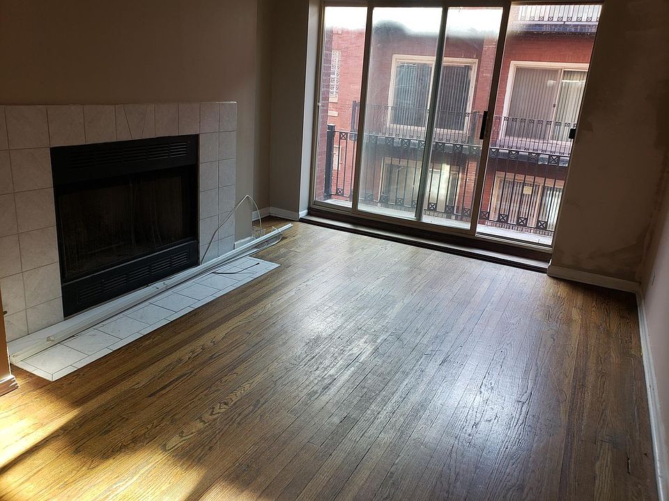 1st image of 5144 S King Dr APT 3D