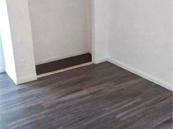 3rd image of 10617 S Wilmington Ave