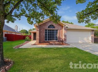 1703 Ash Ln, Corinth, TX 76210