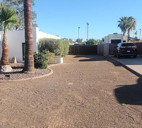 3rd image of 7136 W JOHN CABOT Road