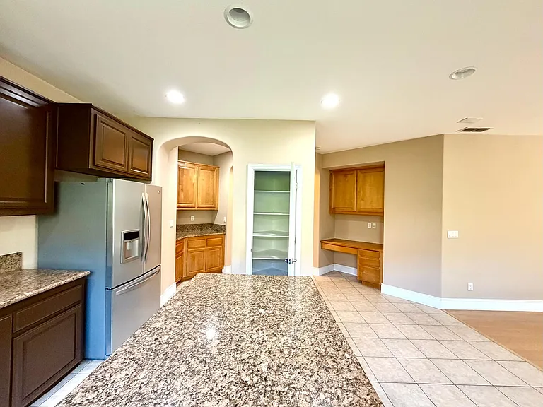 1150 Scheidegger Cir — Photo 10