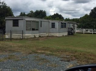 5521 Bethania Rd, Pfafftown, NC 27040