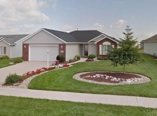 3210 Troutwood Dr, Fort Wayne, IN 46818