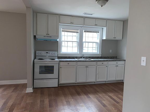 2nd image of 609 North Dr