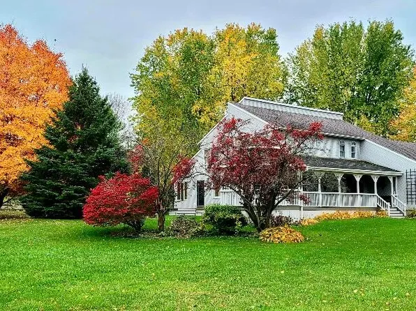 3 Bouchard Dr, Peru, NY 12972