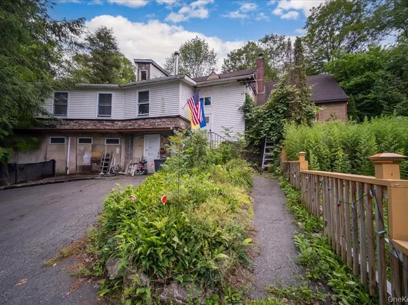 2 Couzines Road, Woodbourne, NY 12788