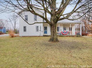 221 W Division St NE, Rockford, MI 49341