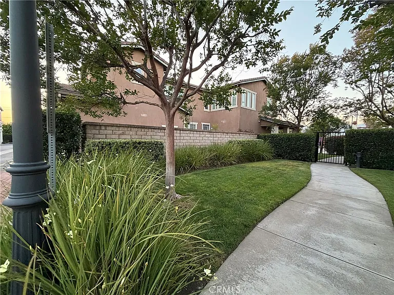 167 W Arbor Ct — Photo 19