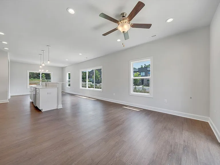 32 Shotman Rd — Photo 5