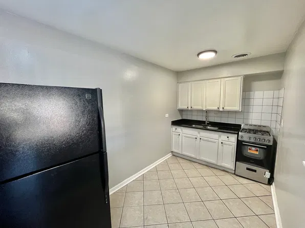 12531 S Ashland Ave APT 15, Riverdale, IL 60827