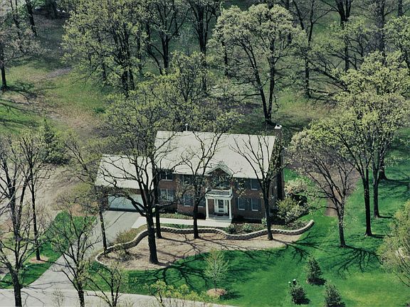 3rd image of 28870 N Forest Lake Ln