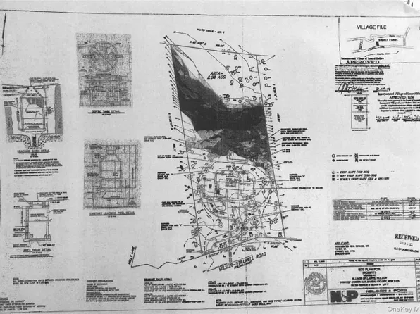 (undisclosed Address), Oyster Bay Cove, NY 11771
