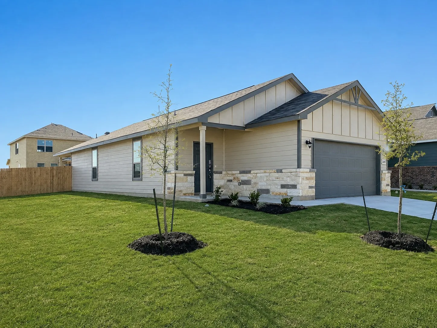2445 Ayers Dr — Photo 1