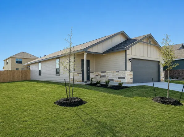 2445 Ayers Dr, Seguin, TX 78155