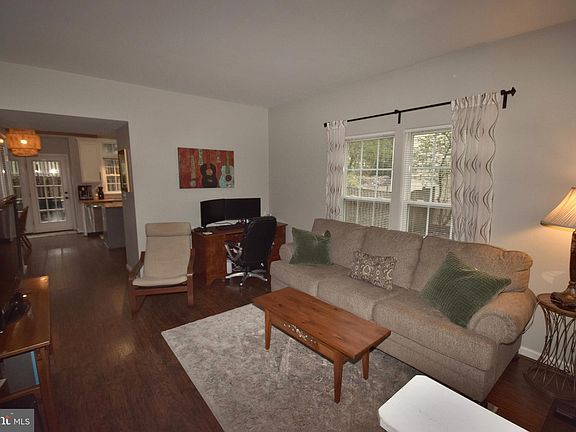 3rd image of 12425 Selkirk Cir