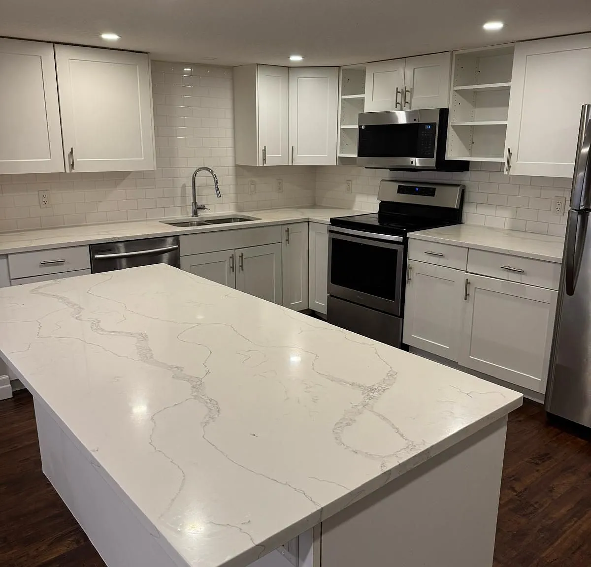 2 bed, $1,975 — Photo 2