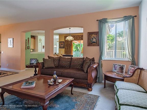 4th image of 1031 Bamboo Ln