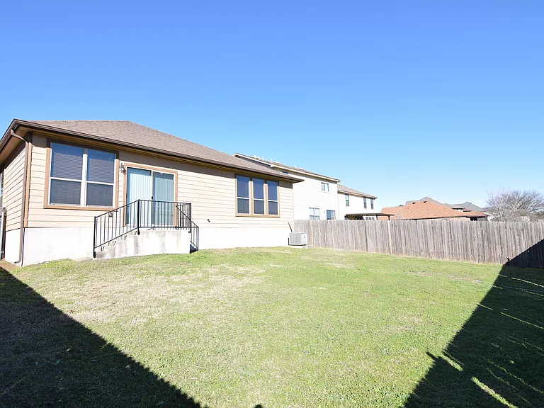 823 Tumbleweed Trl — Photo 17