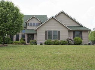 4289 Sunset Ln, Riverton, IL 62561