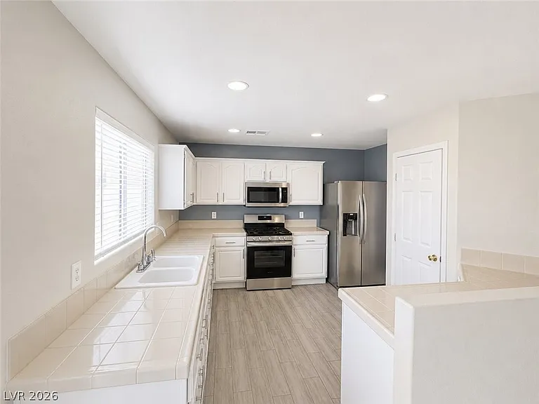 9470 Joe Robby Ct — Photo 15