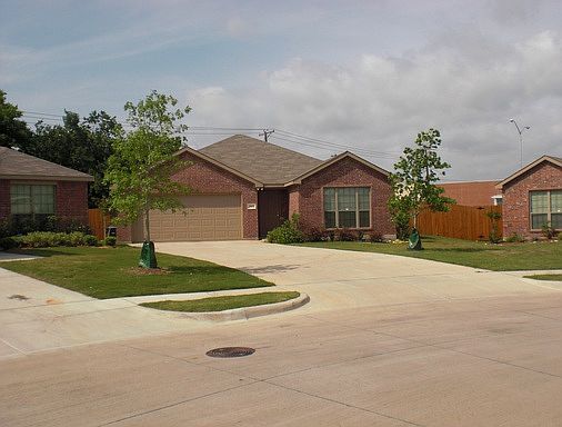 2nd image of 3416 Heatherbend St