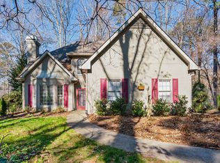 181 W Lake Dr, Mountain Park, GA 30075
