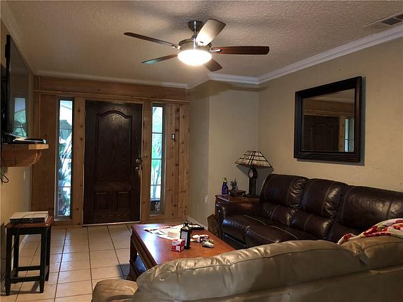 5th image of 2112 Spiceberry Ln