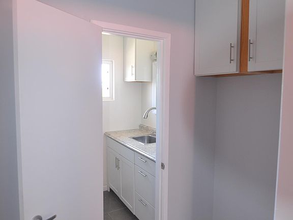 2nd image of 4315 Lennox Blvd APT 17