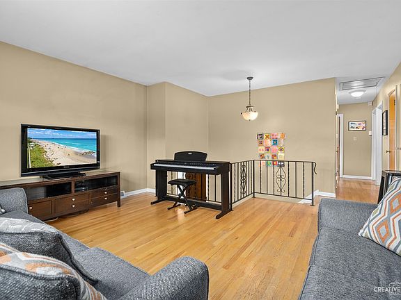 4th image of 521 S Brewster Ave