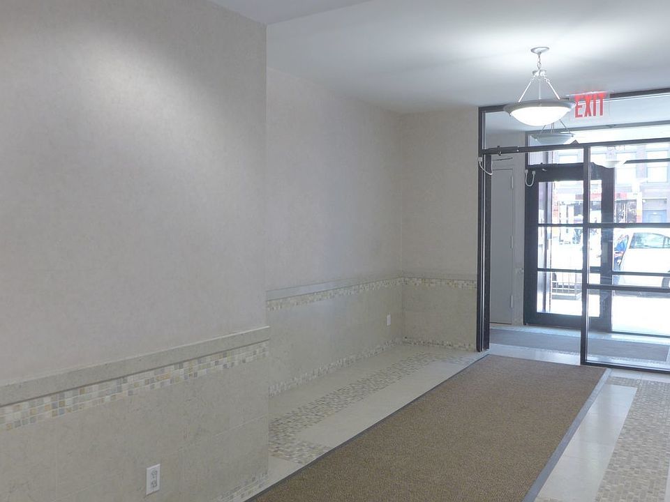 1st image of 105 Lexington Ave APT 10C