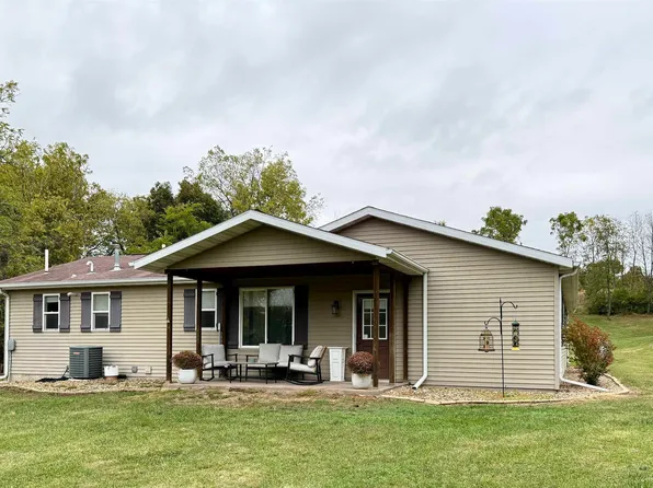 1515 240th St, Mount Pleasant, IA 52641