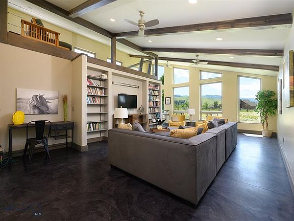 3rd image of 628 Starling Dr