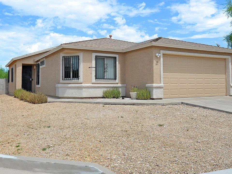 2851 E Paseo La Tierra Buena