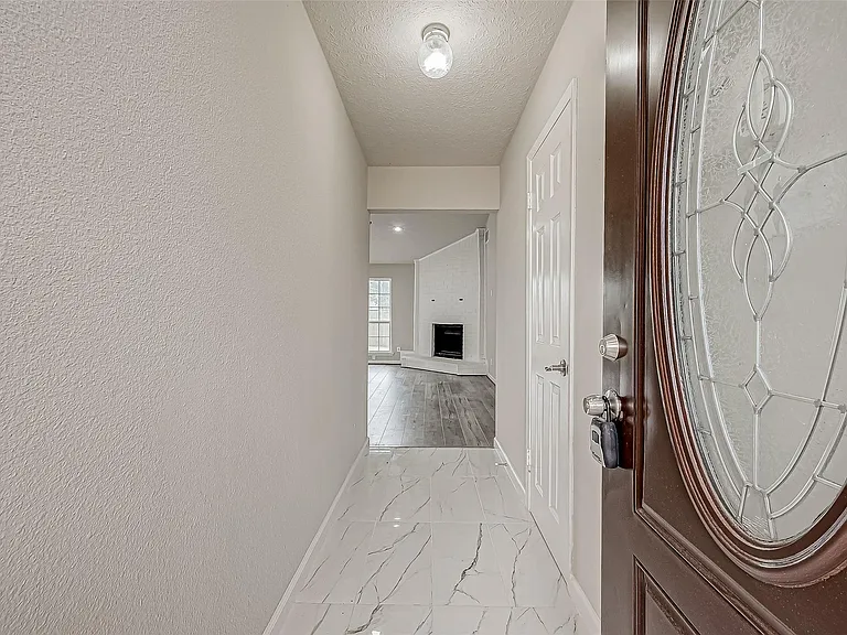 635 Tarpaulin Way — Photo 5