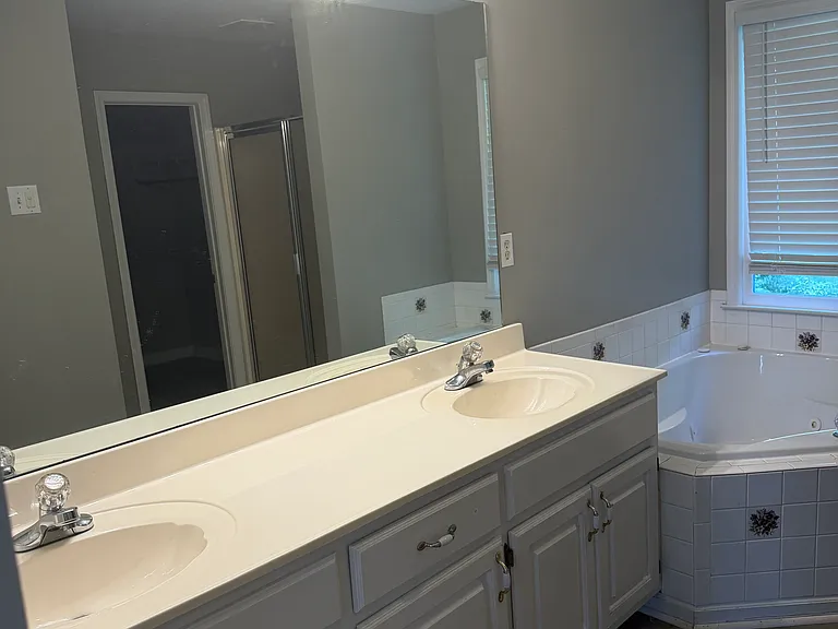 425 Tara Oaks Ct — Photo 10