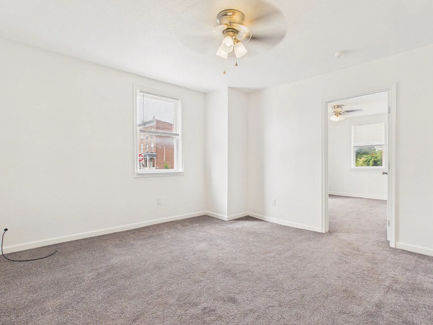 270 Calder St — Photo 4