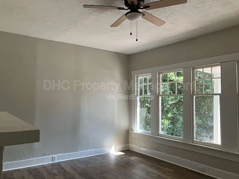 2207 Bell St #A — Photo 12