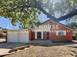 1018 N Lucas Dr, Grapevine, TX 76051