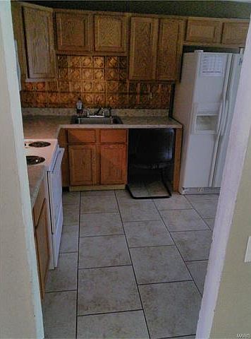 1st image of 9606 Newton Dr