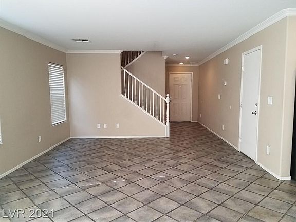 2nd image of 605 Shewsbury Ave