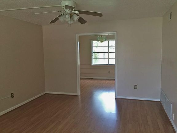 5th image of 848 Kathy Dr