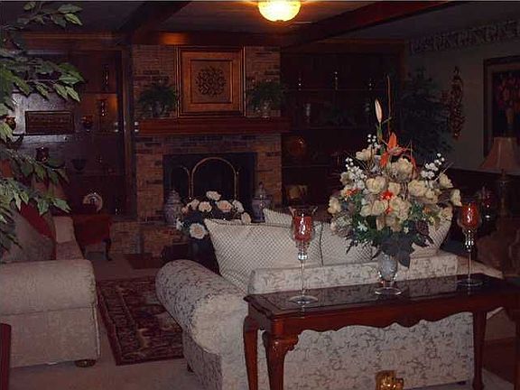 3rd image of 1815 Bienville Dr