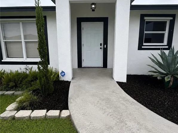 157 Dabou Loop, Belle Glade, FL 33430