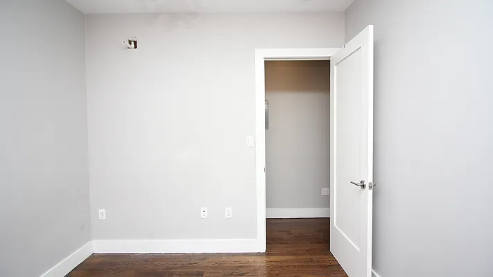 Rented by Nooklyn NYC LLC | media 4