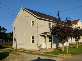 526 Walnut St, Stockdale, PA