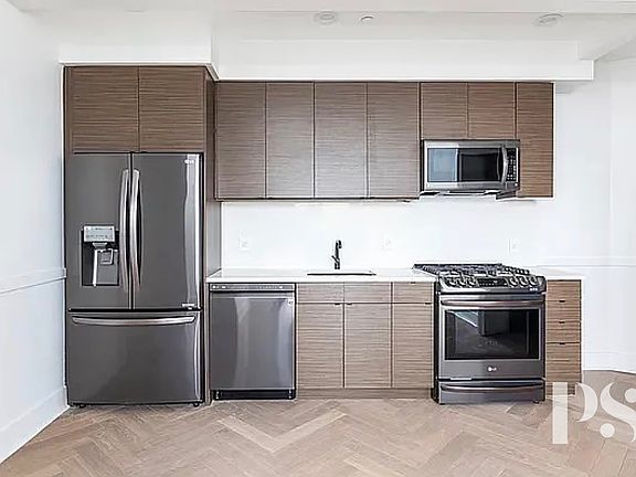 3rd image of 47-16 Greenpoint Ave #3E